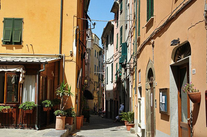 Une rue romantique Ã  Portovenere, Ligurie