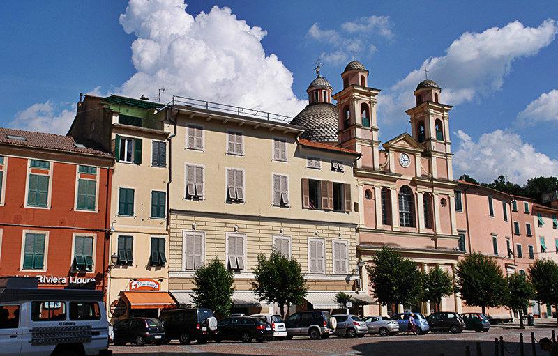 La charmante vieille ville de Varese Ligure