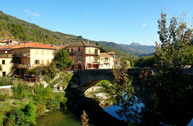 Vessalico est un village de la vallÃ©e Arroscia