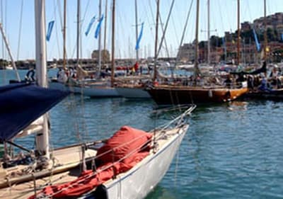 Voiliers en Porto Maurizio port pour Vele d'Epoca