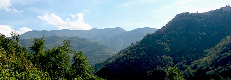 Belle vue sur les montagnes en Ligurie