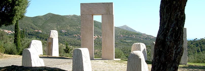 Sculptures en pierre dans la Vallée Arroscia